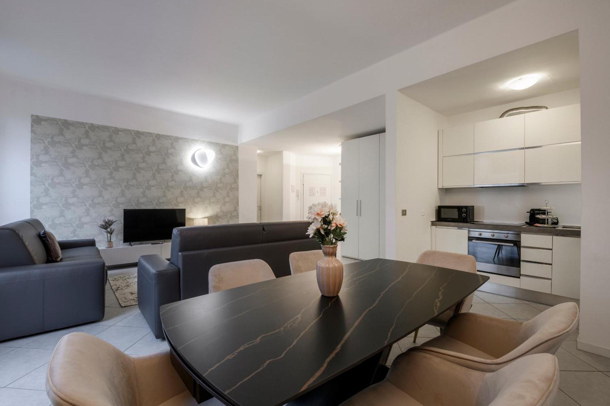 Milan Royal Suites - Duomo Santo Stefano — Photos 1