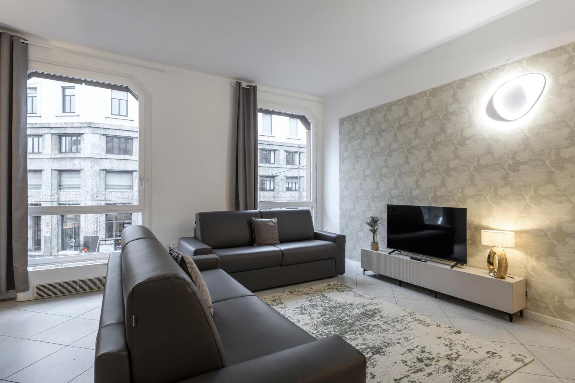 Milan Royal Suites - Duomo Santo Stefano, Milan